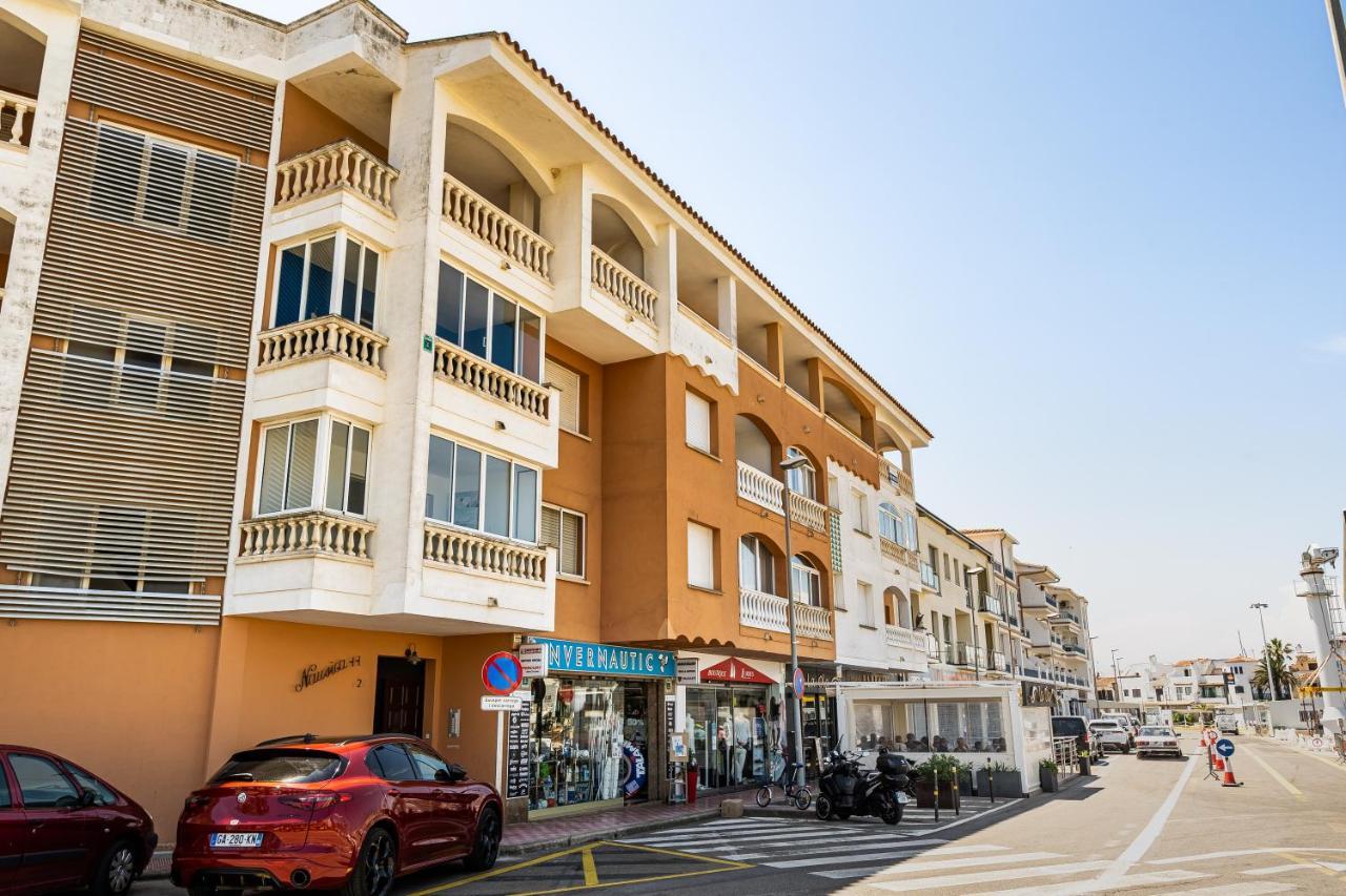 Welcs Apartamento 010 Emp Con Vistas Al Puerto エンプリアブラバ エクステリア 写真